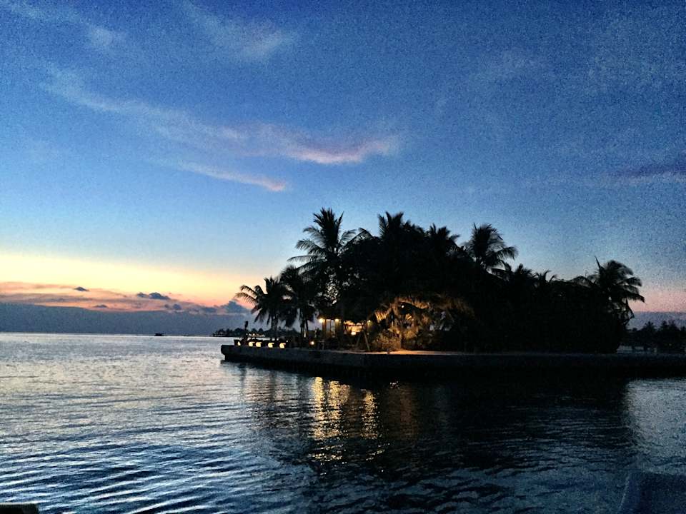 Strand Kuredu Island Resort & Spa