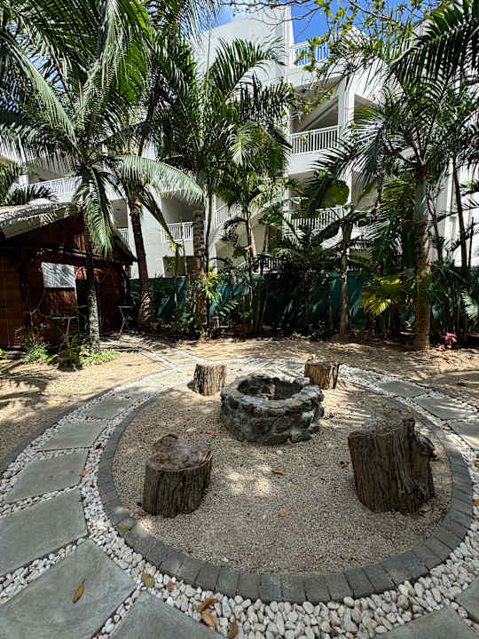 Gartenanlage Hotel Bleu De Toi