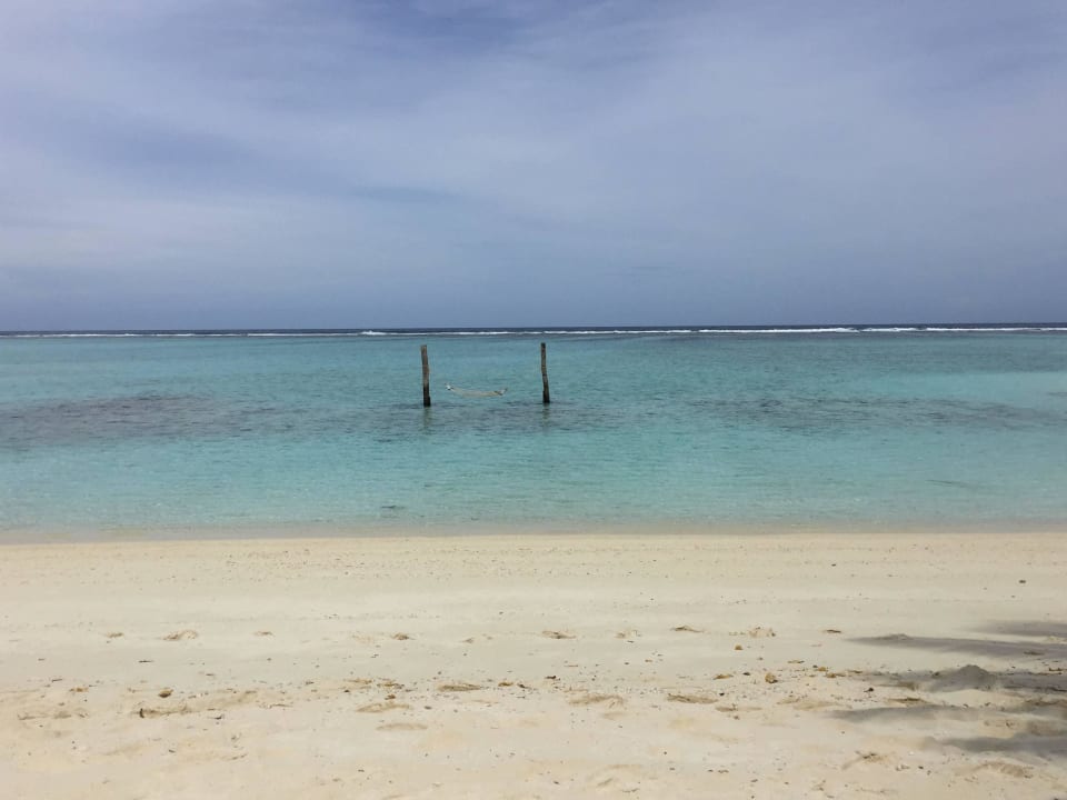 Hängematte an der Strandbar Summer Island Maldives