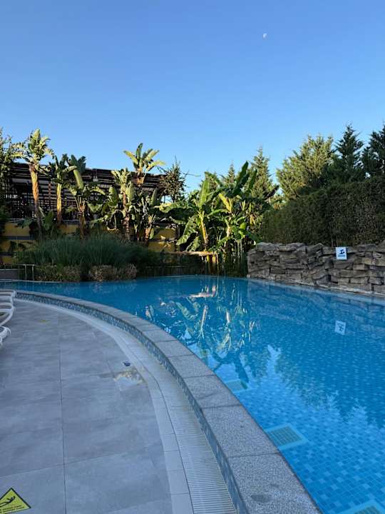 Pool Adalya Elite Lara