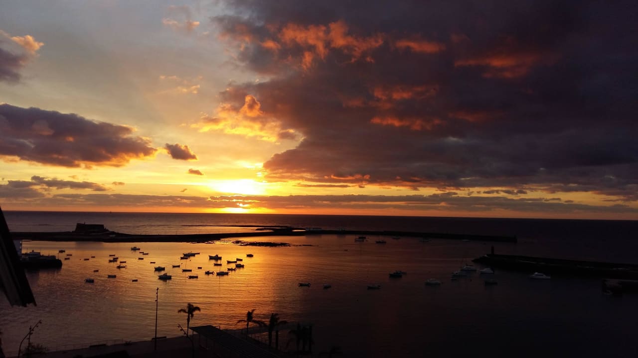 Sonnenaufgang direkt aus Zimmer fotografiert Arrecife Gran Hotel & Spa