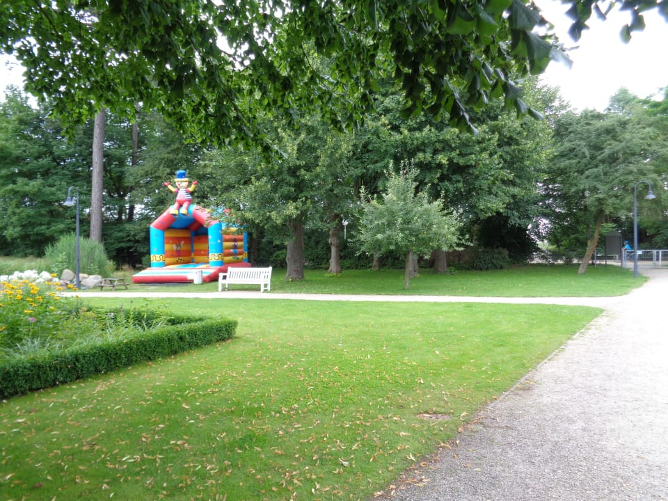 Hoteleigene Hüpfeburg  Seehotel Großherzog von Mecklenburg