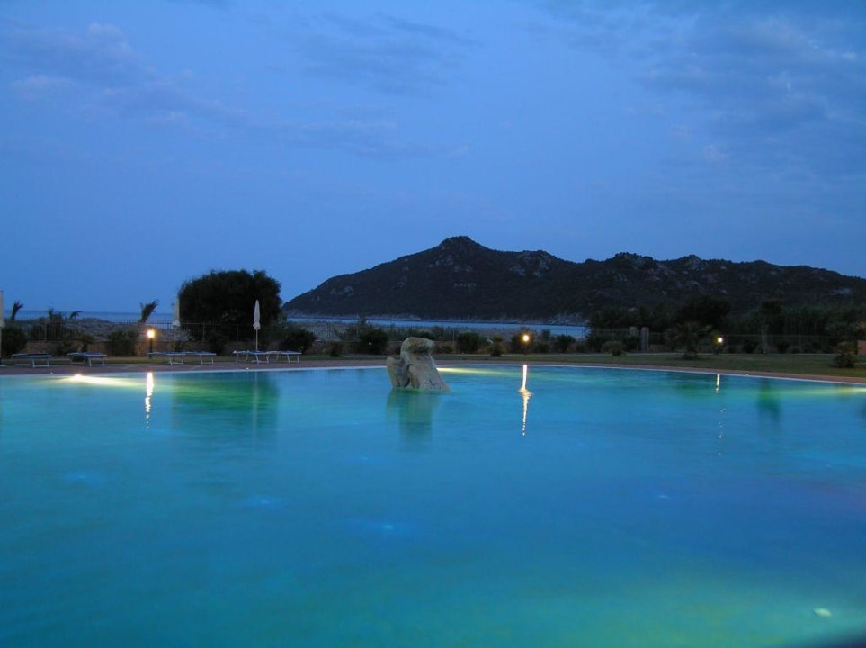 Abendlicht Hotel Garden Beach Cala Sinzias