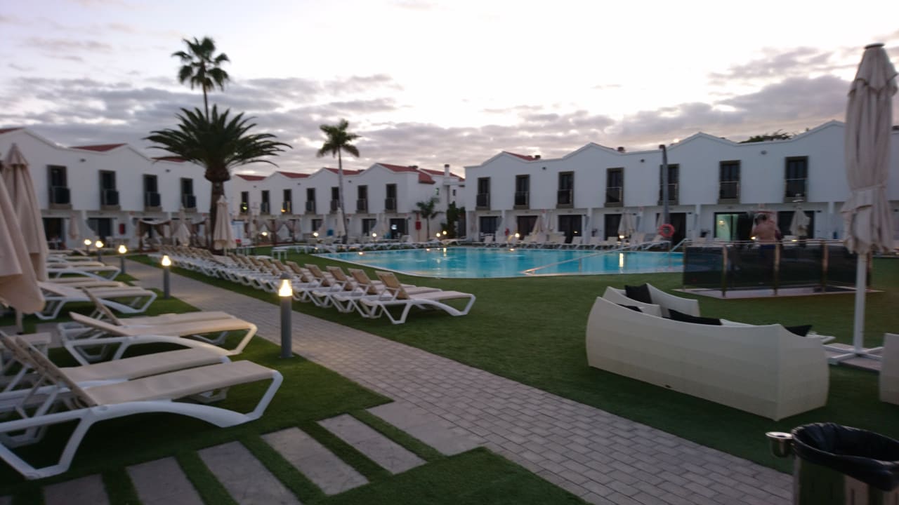 Pool FBC Fortuny Resort