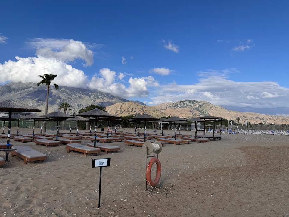 Strand Delfina Tropic Beach