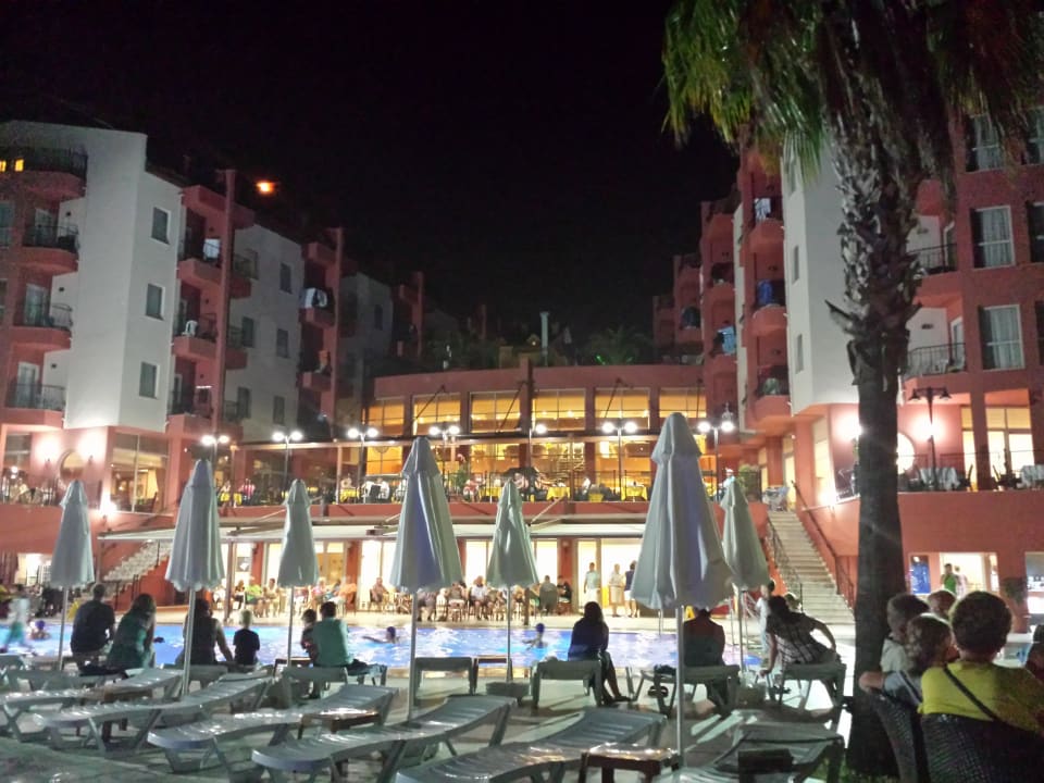 Pool Royal Atlantis Beach Hotel