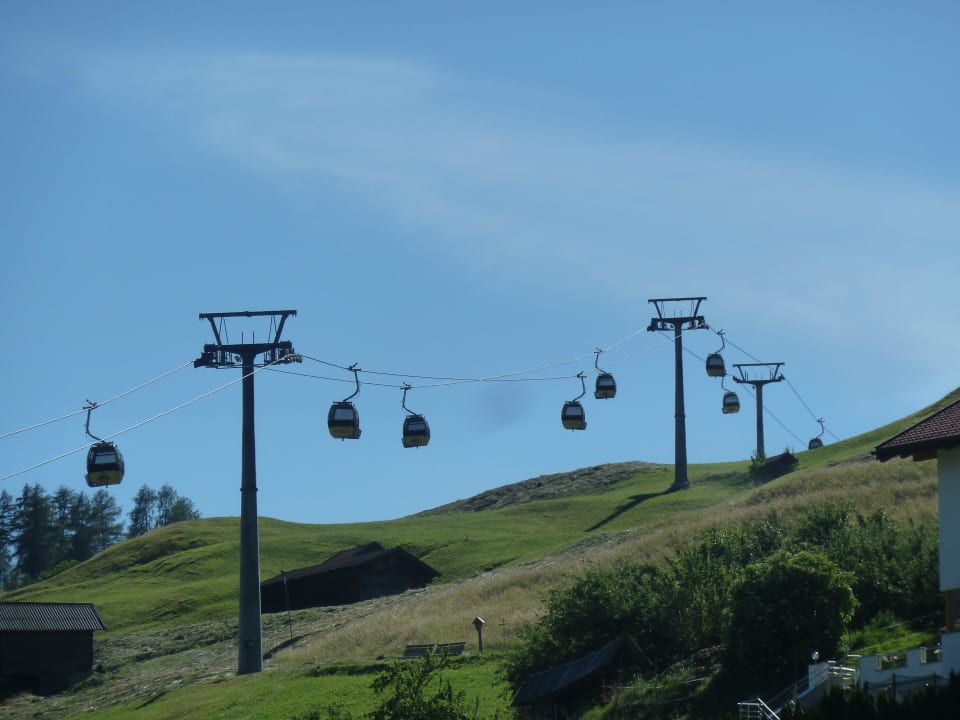 Seilbahn vor dem Hotel Hotel Sonnleiten