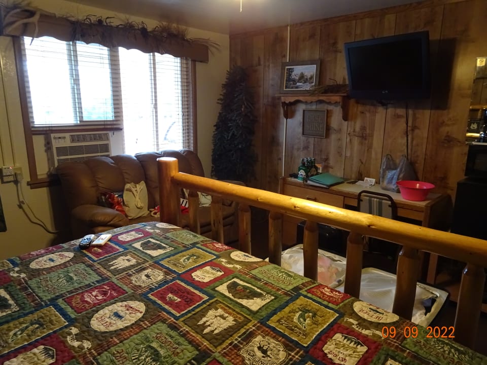 Zimmer Cowboy Country Inn