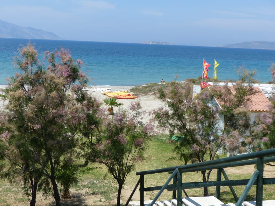 Spaziergang durch die Anlage Atlantica Marmari Palace