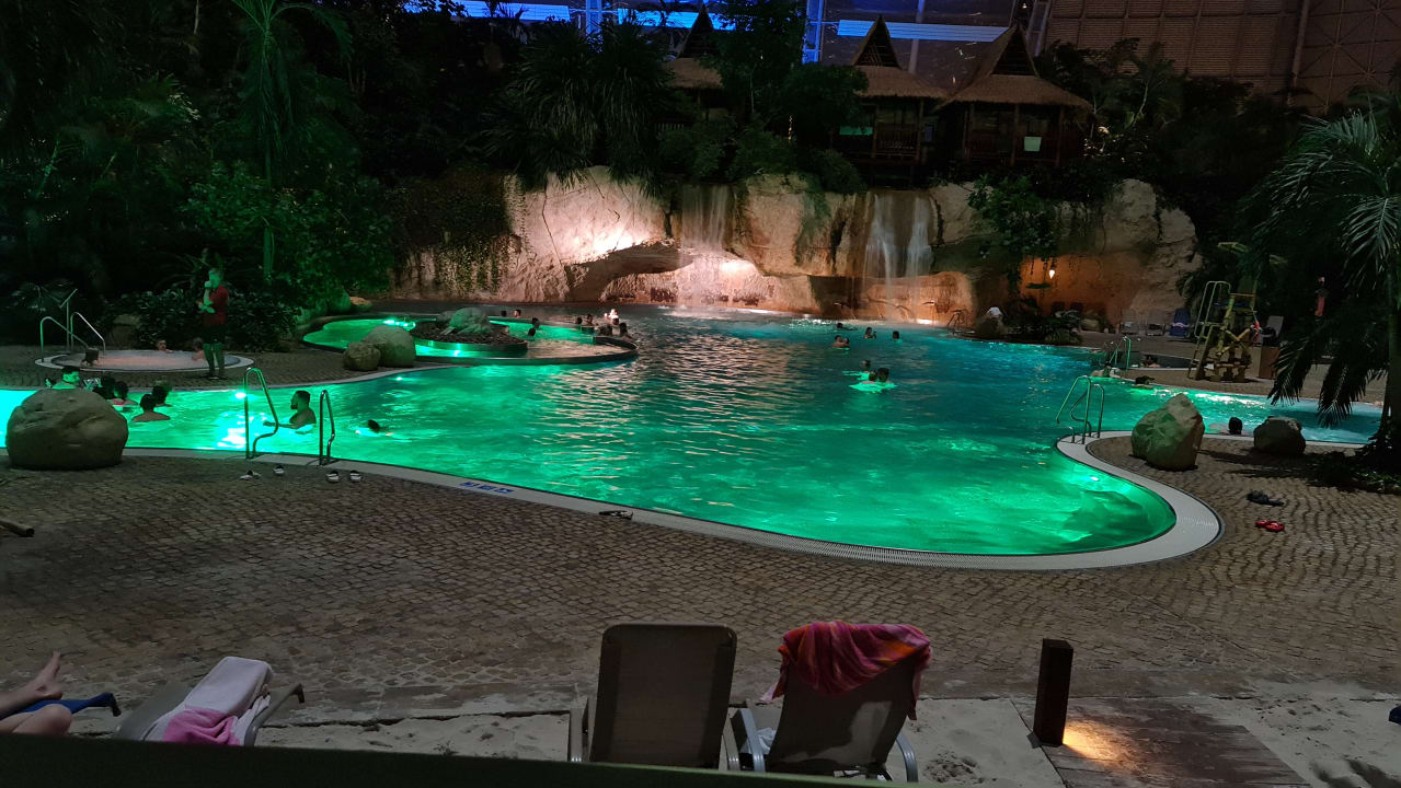 Pool Tropical Islands Resort