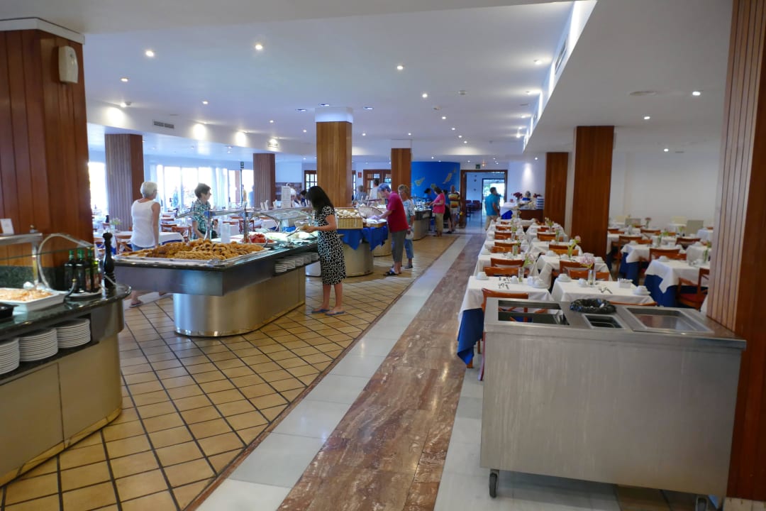 Genug Platz zum Abräumen R2 BUGANVILLA Hotel & Spa