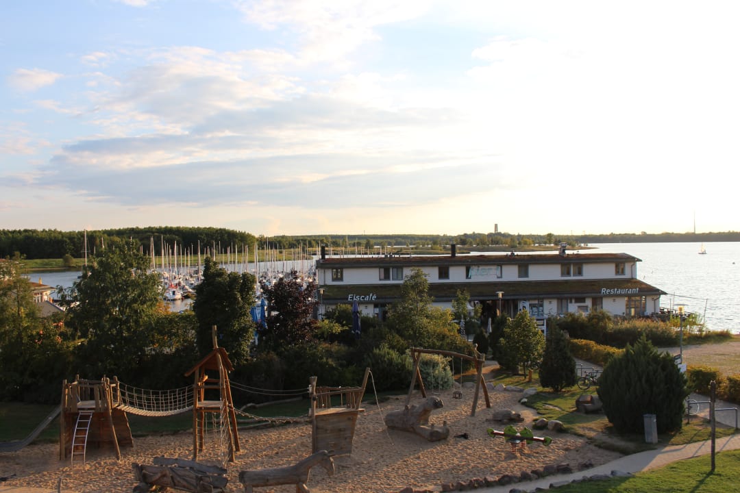 Ausblick Ferienwohnungen Hafenkajüten am Cospudener See