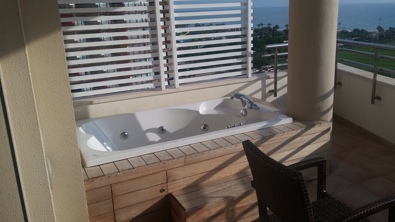 Zimmer Lara Barut Collection