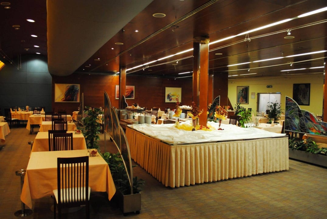 Mediterraneo restaurant Perla, Resort & Entertainment