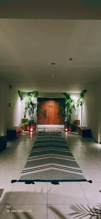 Gastro Serry Beach Resort