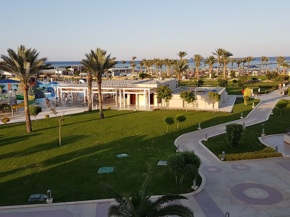 Außenansicht Pickalbatros Royal Moderna Resort-Sharm El Sheikh