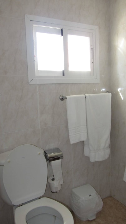 Kein Sichtschutz zur Gästeterrasse Hotel Playas de Paguera