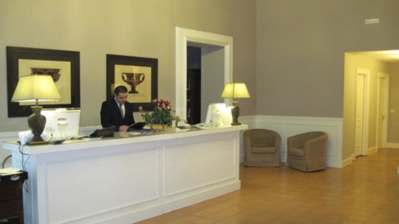 Reception Decumani Hotel De Charme