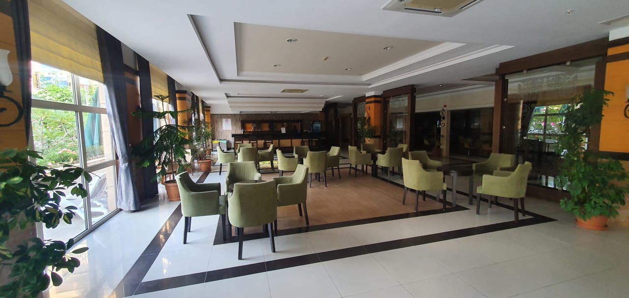 Lobby Can Garden Resort