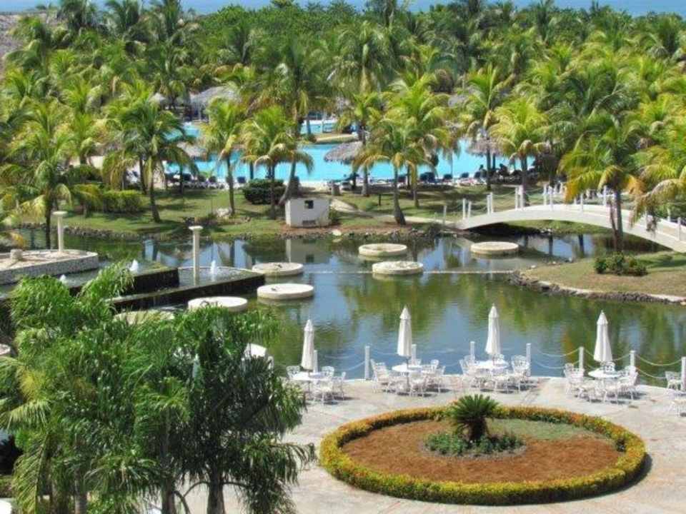 Lago y piscina Melia Las Antillas - Adults only