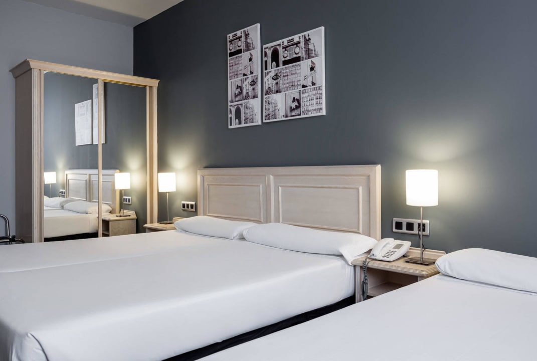 Habitación triple Ilunion Bel Art Ilunion Bel-Art