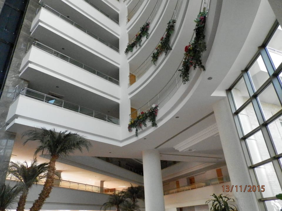 Вход Saphir Resort & Spa