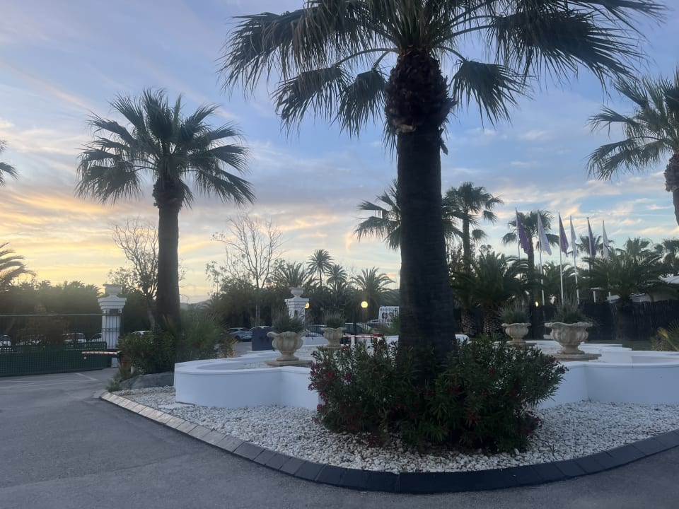 Außenansicht FERGUS Style Bahamas