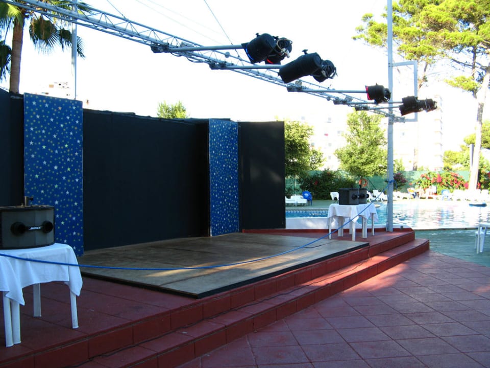 Bühne BG Tonga Tower Design Hotel & Suites