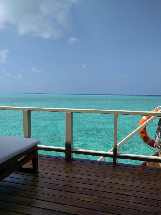 Ausblick von der Terrasse Wasservilla Westseite Summer Island Maldives