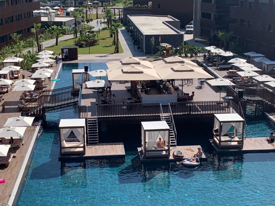 Pool Jacaranda Luxury Resort