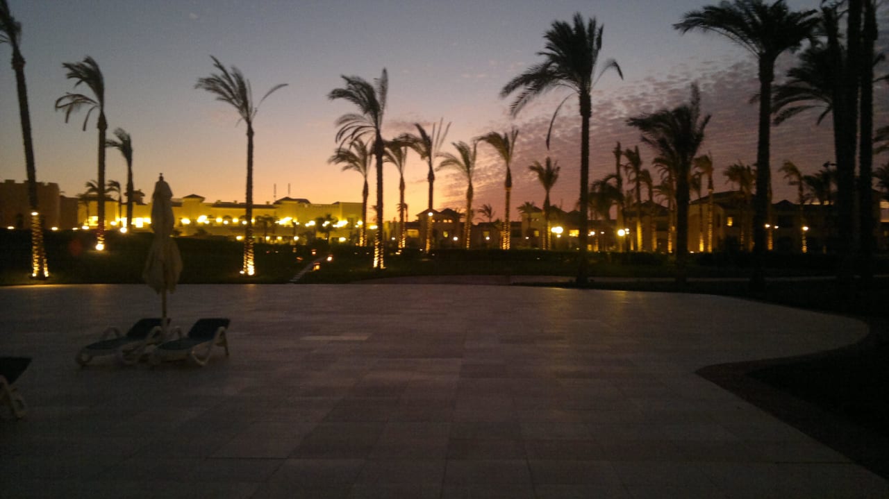 Blick zum Restaurant  Cleopatra Luxury Resort Makadi Bay