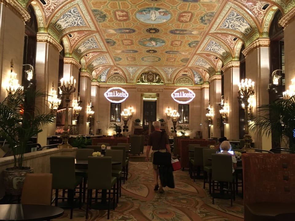 Gastro Palmer House A Hilton Hotel