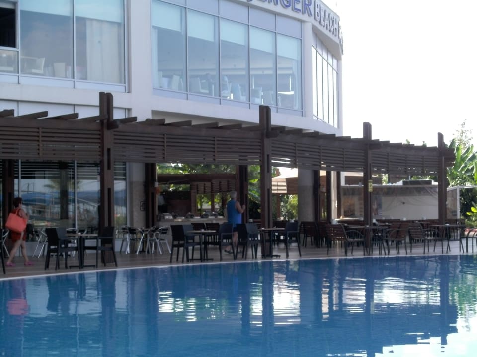 Oben Restaurant unten Snackbar Cenger Beach Resort & Spa
