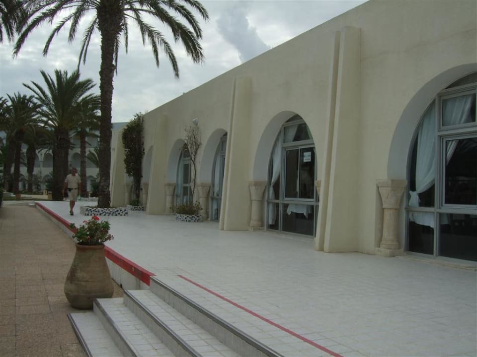 Leider kann man nur drinnen essen El Mehdi Beach Resort