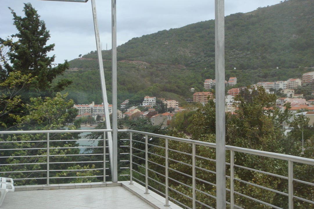 Blick auf Petrovac Hotel Riviera/Rivijera
