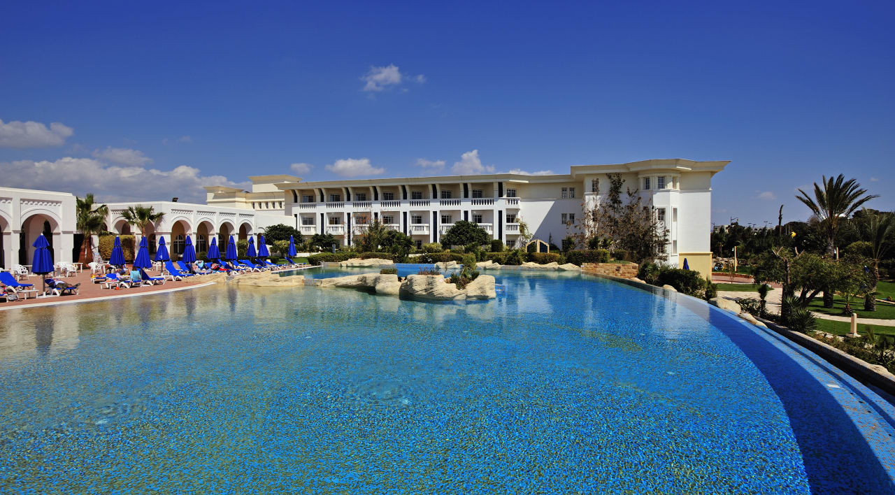 Pool Hotel Medina Belisaire & Thalasso