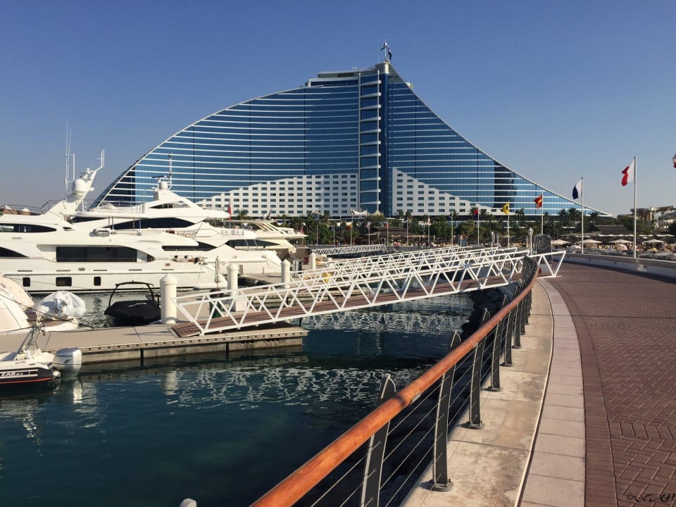 Blick vom Yachthafen Jumeirah Beach Hotel