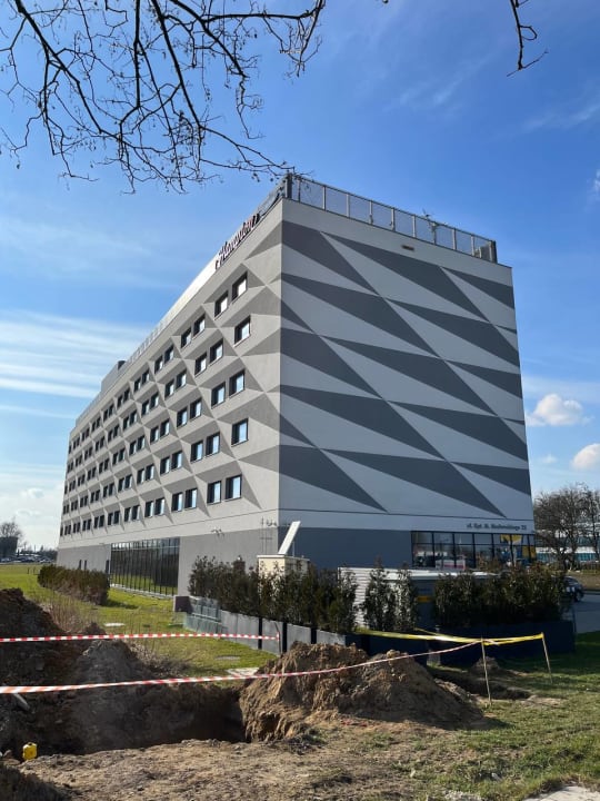 Außenansicht Hampton by Hilton Krakow Airport