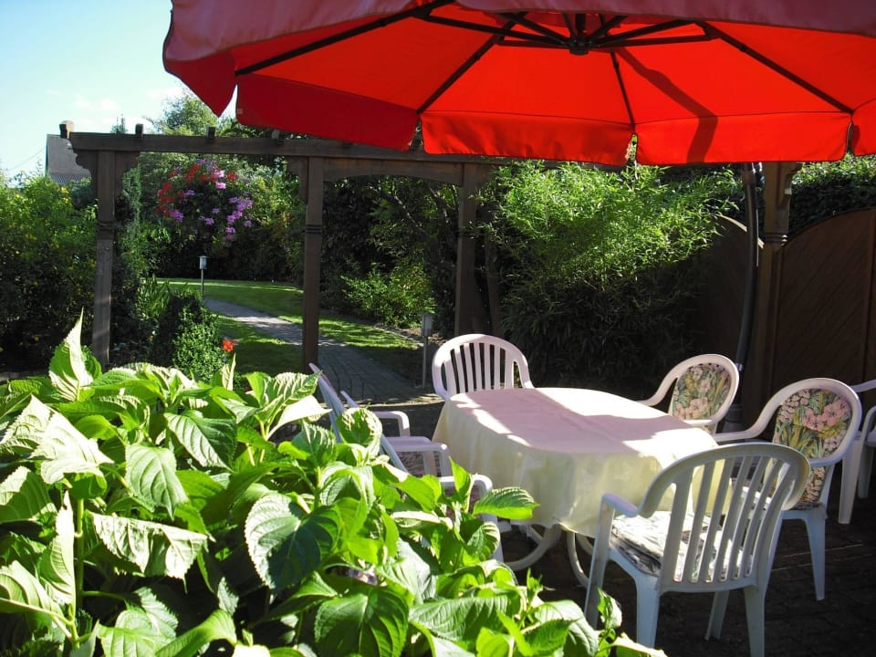 Sitzecke im Garten Ferienwohnung Haus Kotthoff