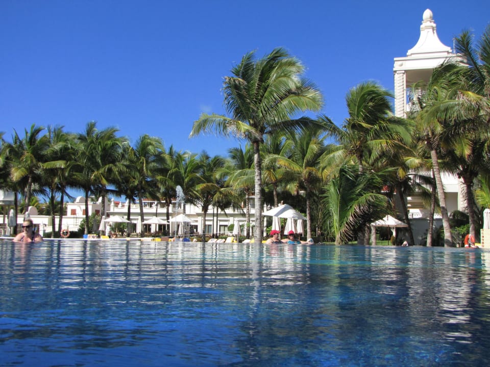 Schön begrünt Hotel Riu Palace Riviera Maya