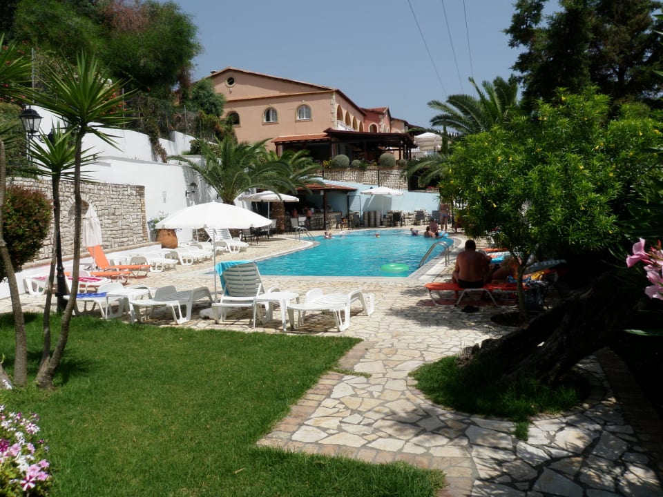 Pool im Garten Lido Corfu Sun Hotel