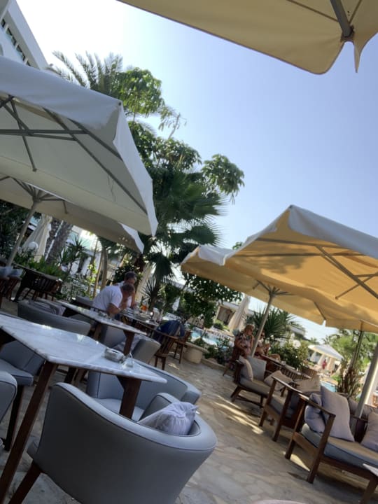 Gastro Crystal Springs Beach Hotel