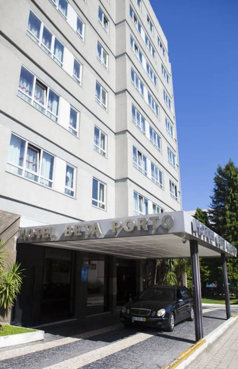 Entrance Hotel Beta