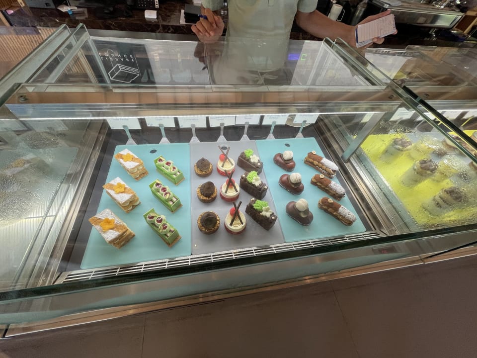 Gastro Outrigger Maldives Maafushivaru Resort