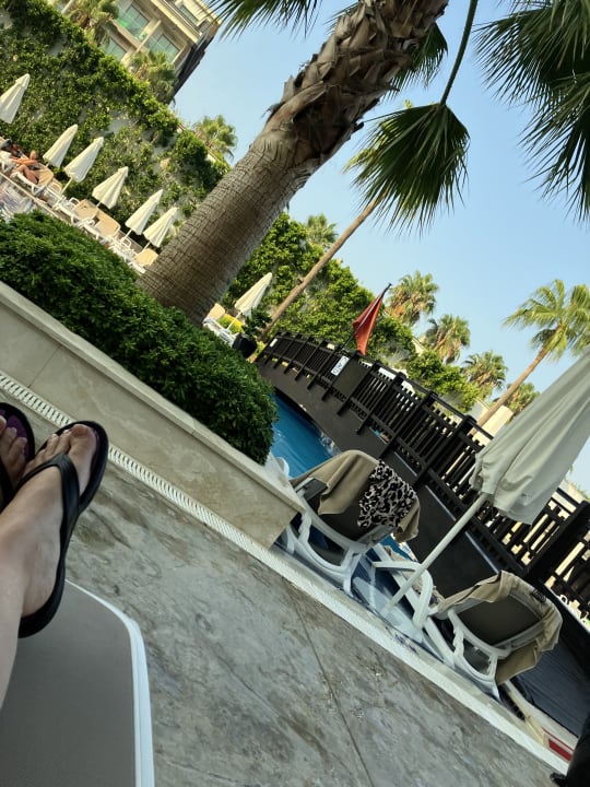 Pool Mary Hotel Side