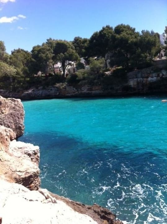 Blick von der Liege am Strand ROBINSON CALA SERENA