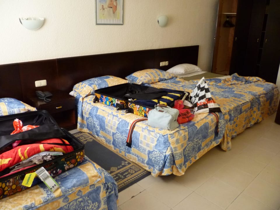 Wir hatten ein Doppelzimmer aber 4 Betten El Mouradi Club Kantaoui