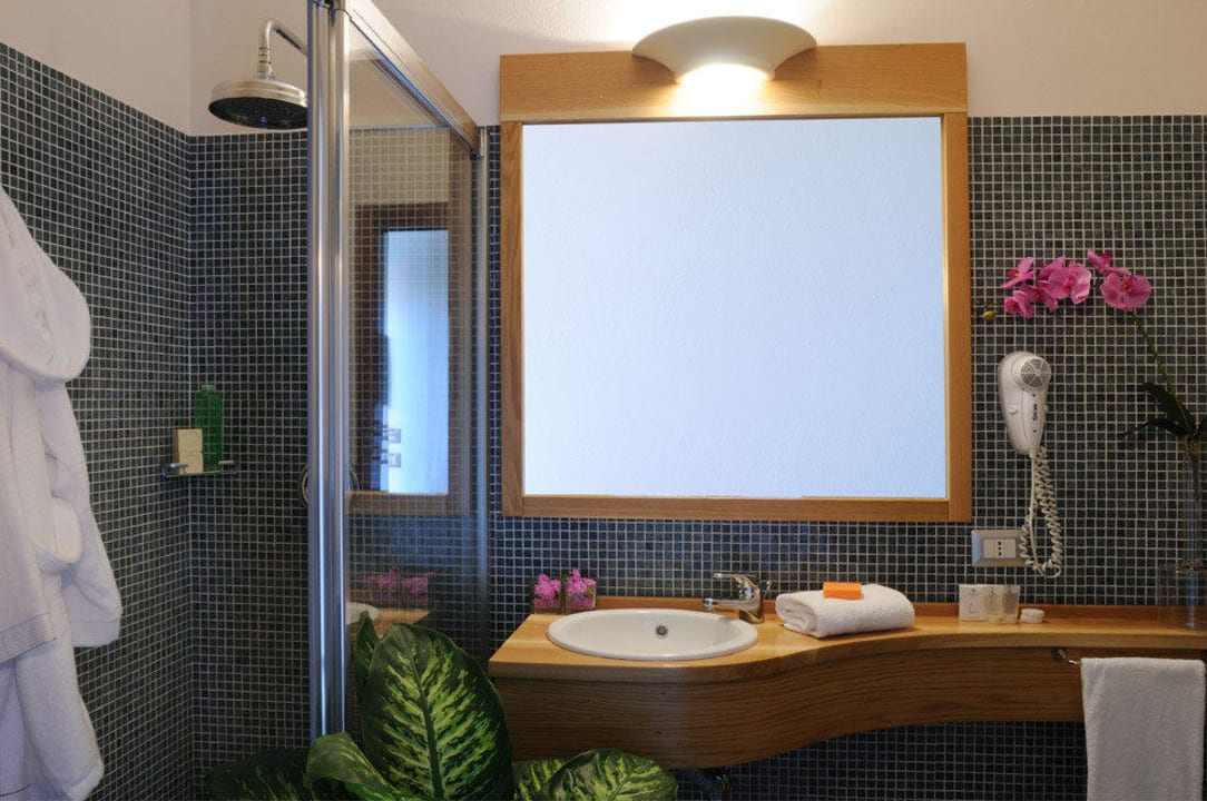 Sala da Bagno della camera Classic  Alghero Resort Country Hotel