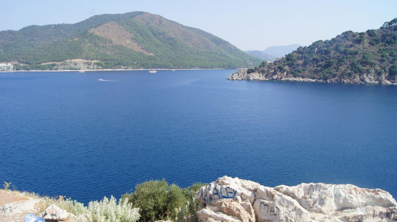 Widok ze skały Hotel Portofino