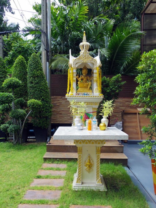 Haus Tempel Lohas Suites Sukhumvit by SuperHotel Bangkok